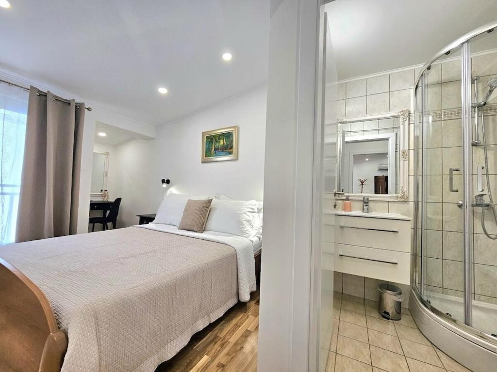 Ton I Comfortable Hotel na wodzie